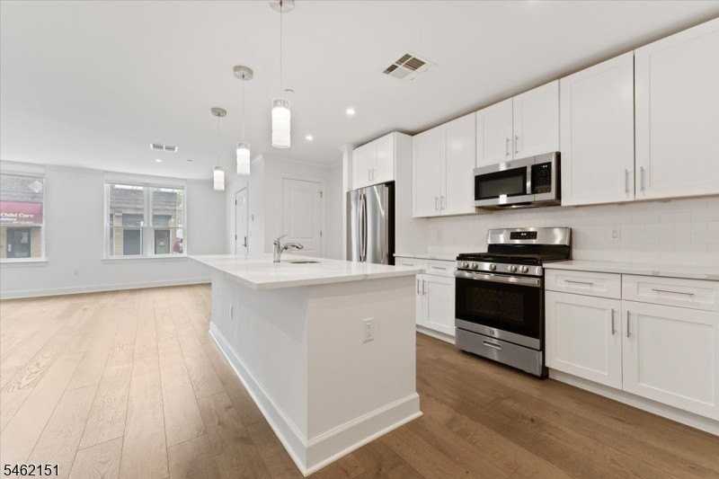 10 Ward St #102 - Photo 3 of 33
