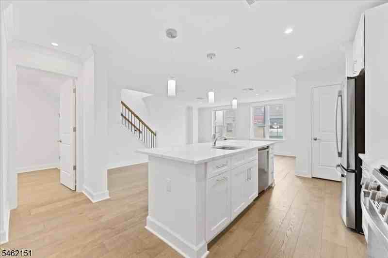 10 Ward St #102 - Photo 5 of 33