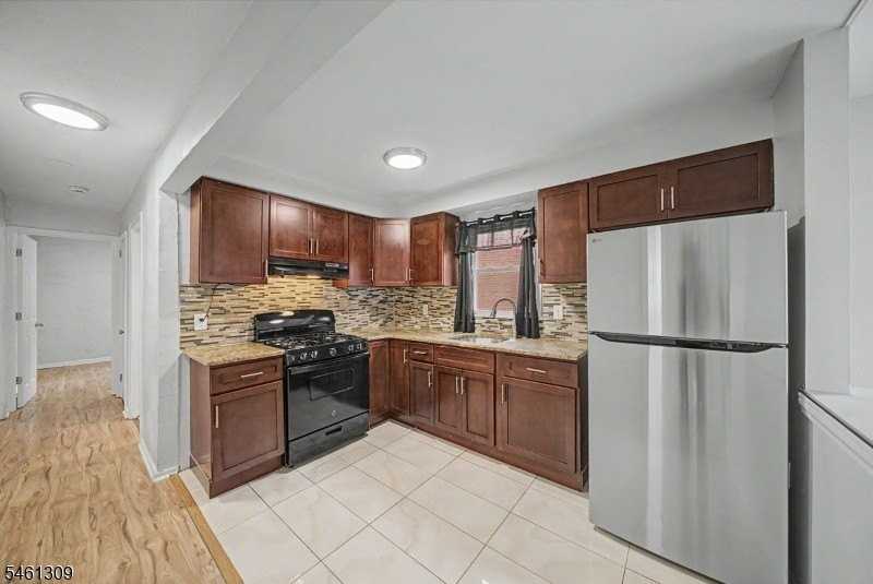 1019 Rivington St - Photo 5 of 28