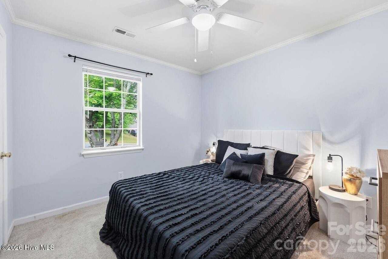 1221 Capps Hollow Dr - Photo 5 of 20