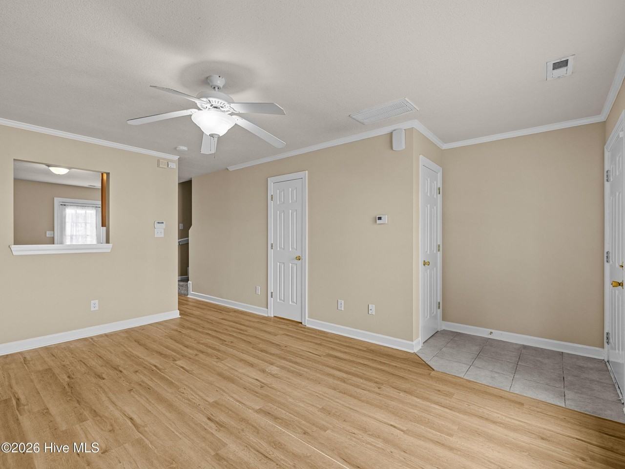 210 Bridgewood Dr - Photo 6 of 25