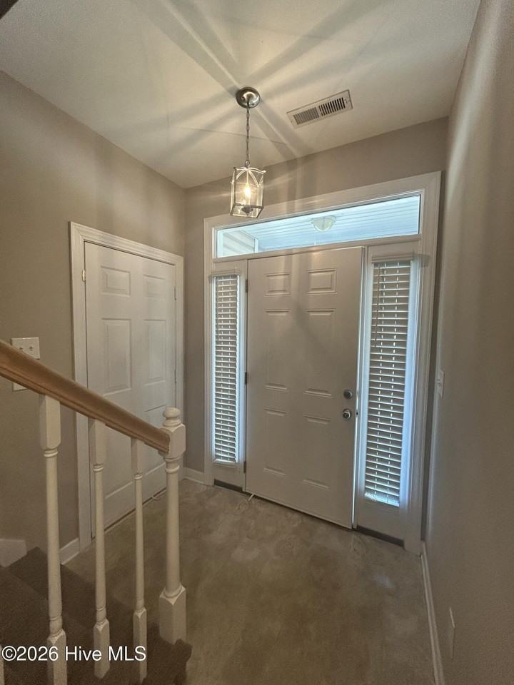 539 Village Green Dr #A - Photo 3 of 8