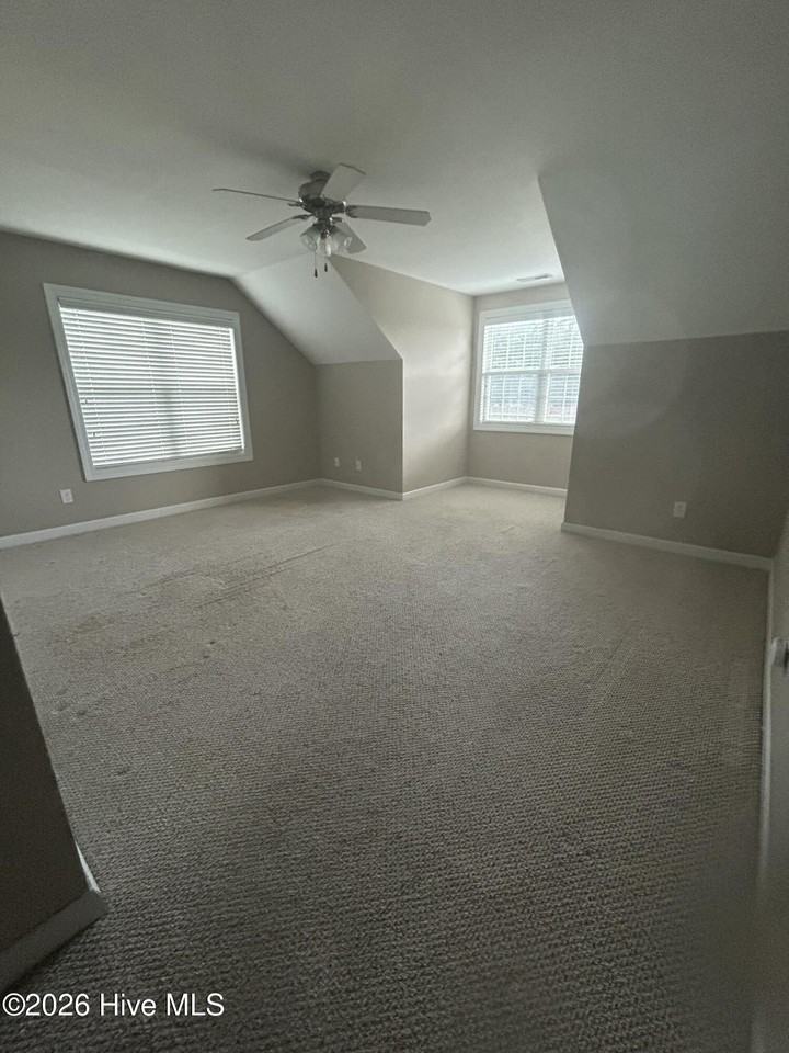 539 Village Green Dr #A - Photo 5 of 8