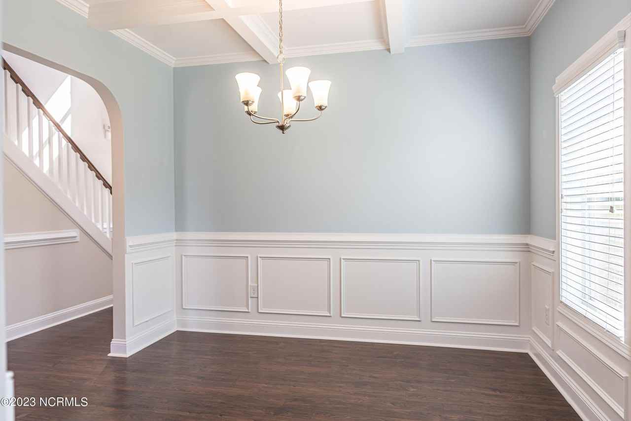 655 N Prince Henry Way - Photo 5 of 32