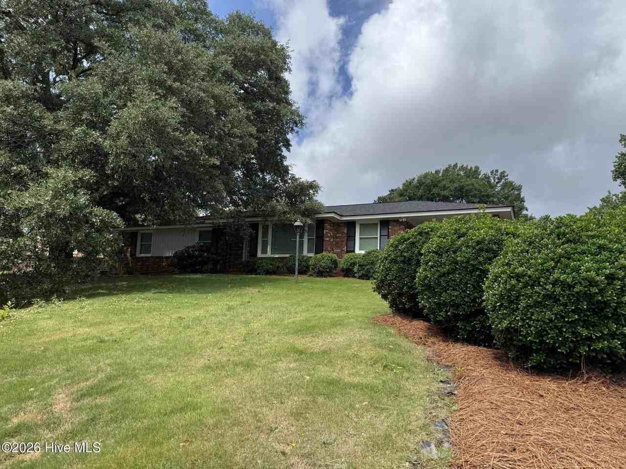 1115 Northwood Rd - Photo 3 of 31