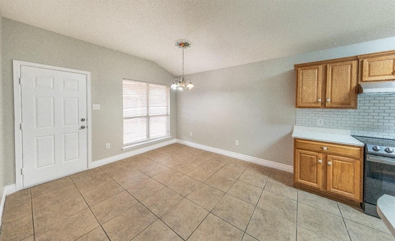 1705 77th St - Photo 3 of 10