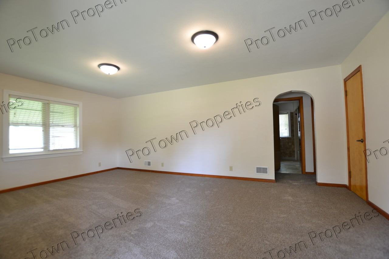 1307 Colorado Avenue - Photo 2 of 12