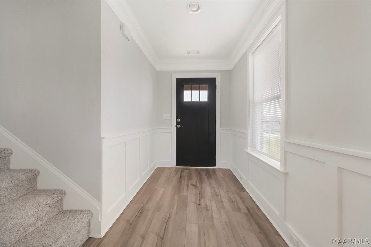 994 Pearl Dr - Photo 2 of 28