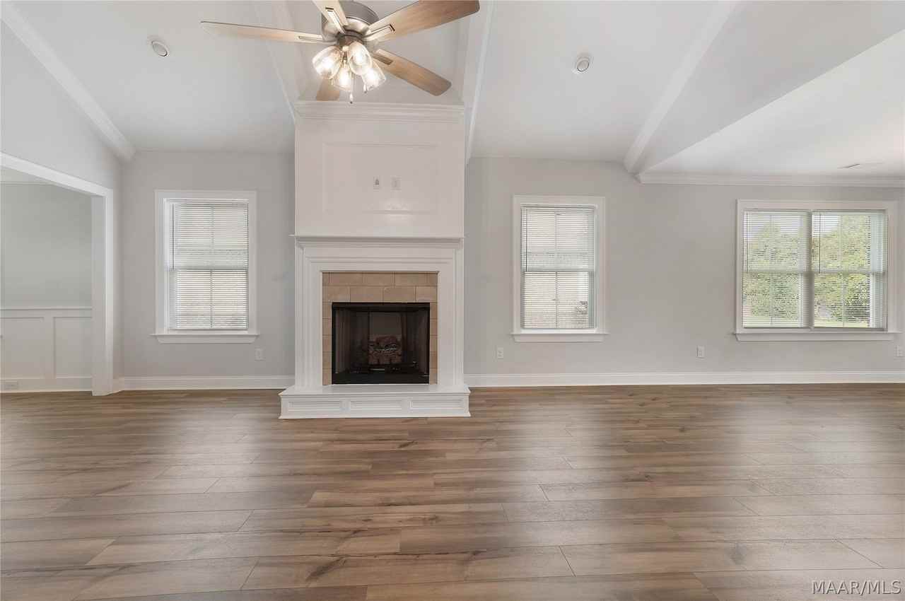 994 Pearl Dr - Photo 3 of 28