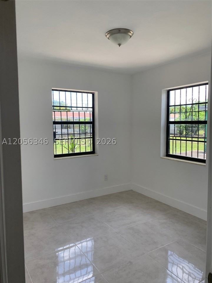 1770 Nw 84th St #0 - Photo 6 of 10