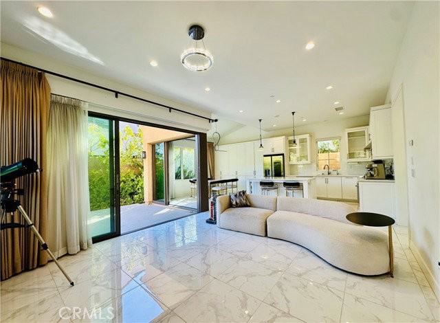 139 Winnett - Photo 6 of 8