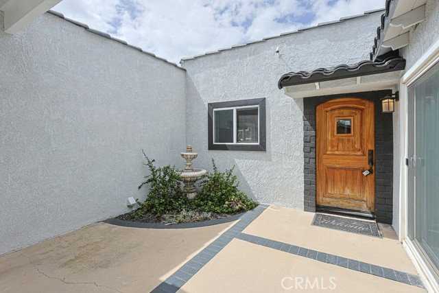 15001 Victoria Ln - Photo 3 of 8