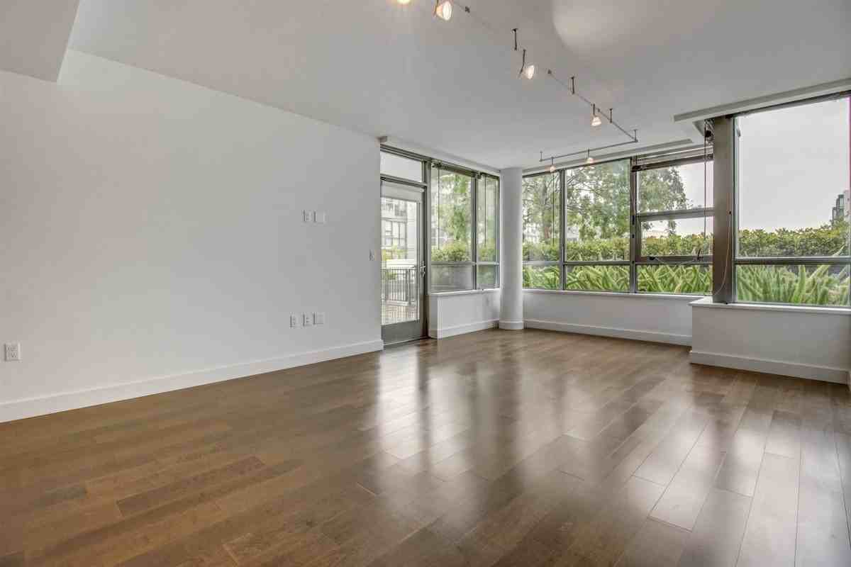 435 China Basin St #421 - Photo 7 of 37