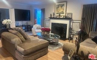 1664 Benedict Canyon Dr - Photo 2 of 8