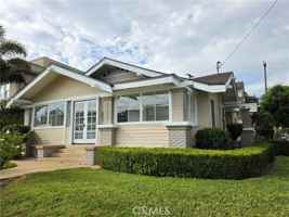 featured image of 3237 E Broadway