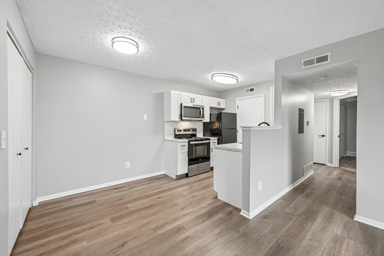 833 Misty Hollow Lane - Photo 5 of 46