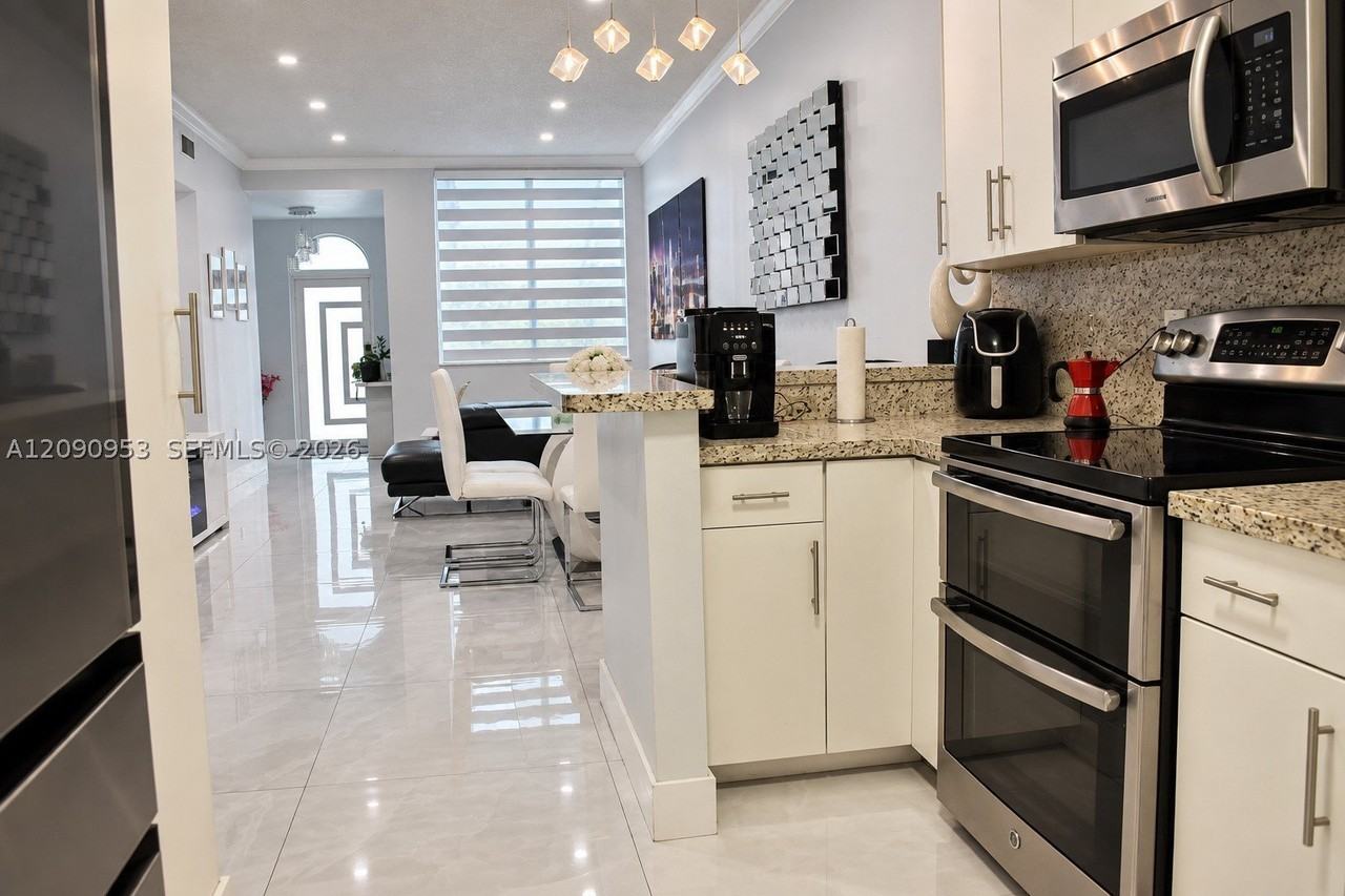 4814 Sw 145th Ave #4814 - Photo 4 of 19