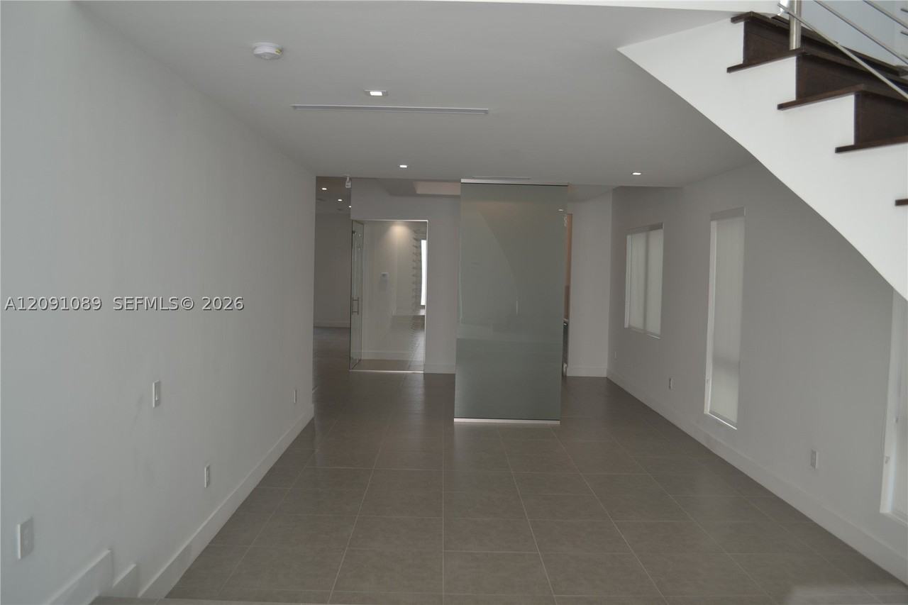 8241 Nw 34th Dr - Photo 3 of 24