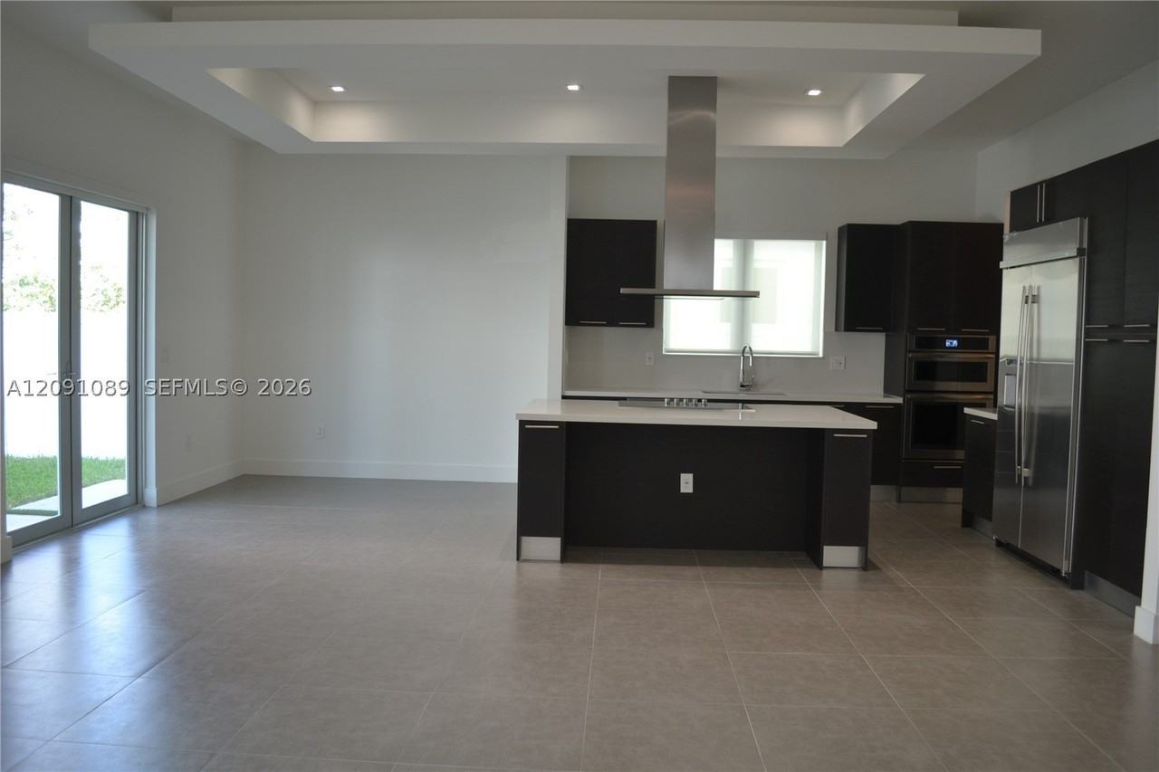 8241 Nw 34th Dr - Photo 6 of 24