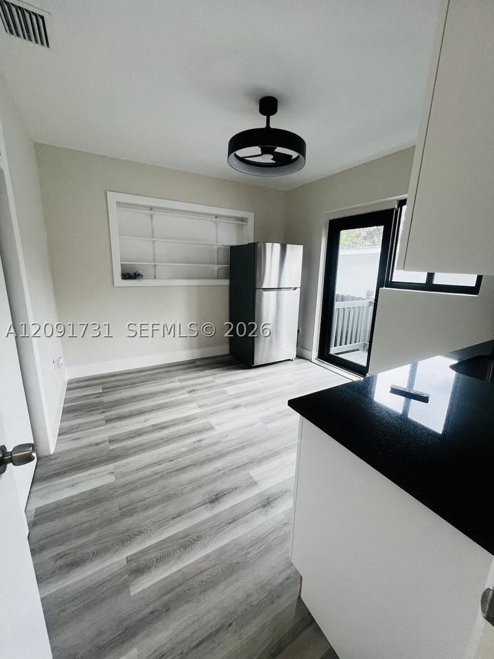 101 Nw 62nd Ct #A - Photo 2 of 7