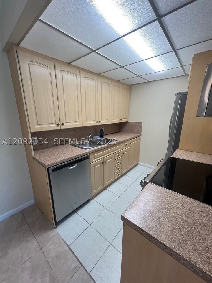 1087 Cornwall E #1087 - Photo 7 of 18