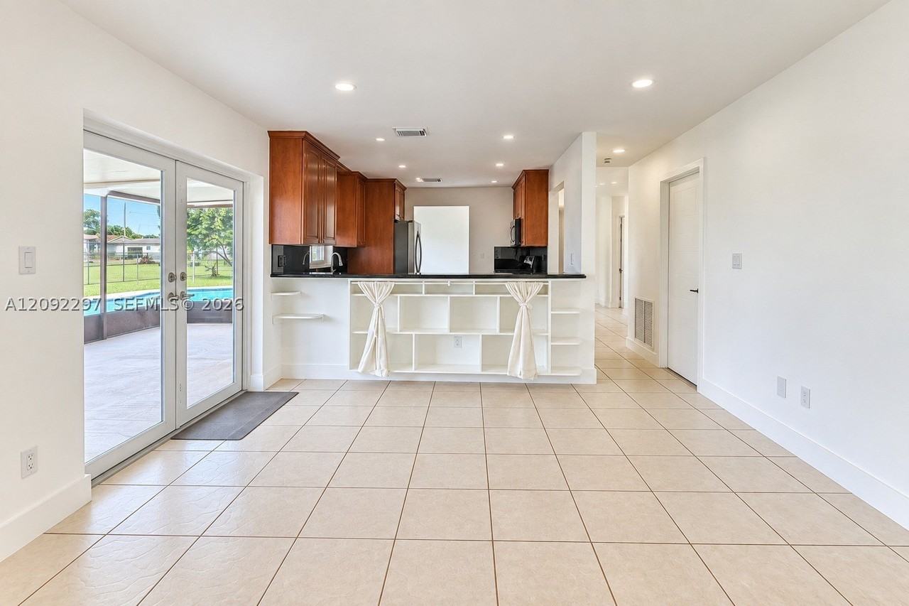 11655 Sw 50th St - Photo 7 of 29