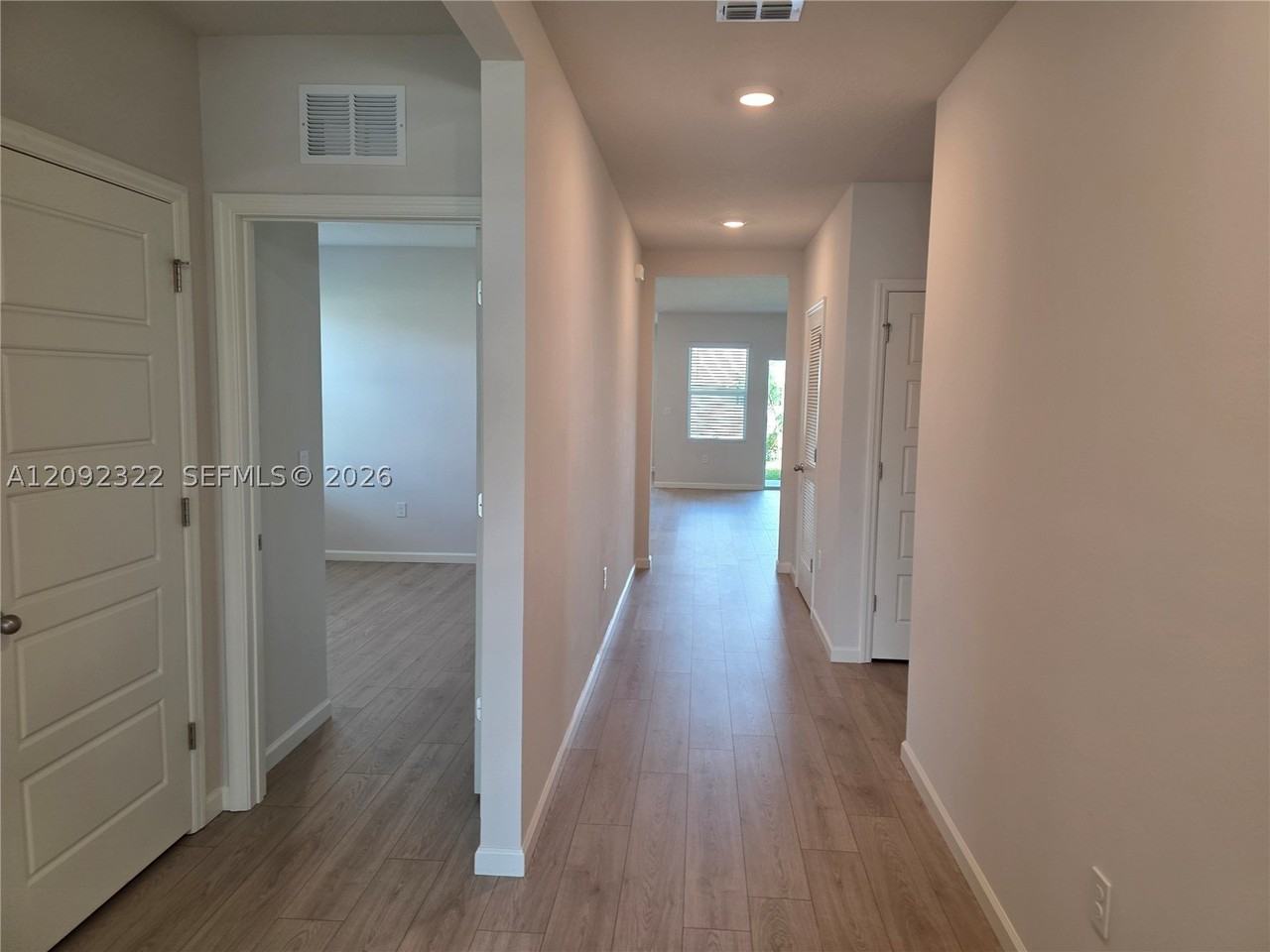 926 Crown St #1 - Photo 4 of 12