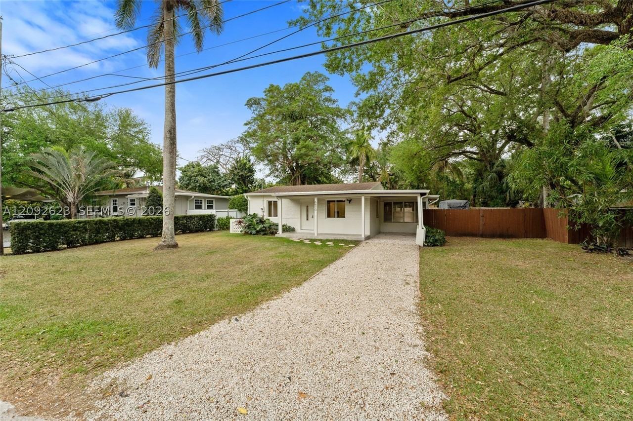 6820 Sw 77th Ter - Photo 5 of 22