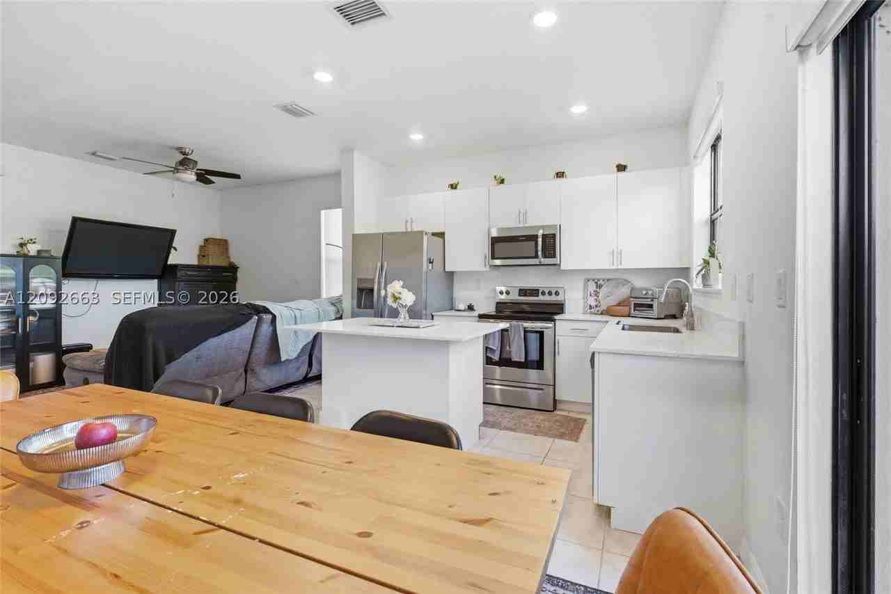 23101 Sw 99th Ave - Photo 5 of 30