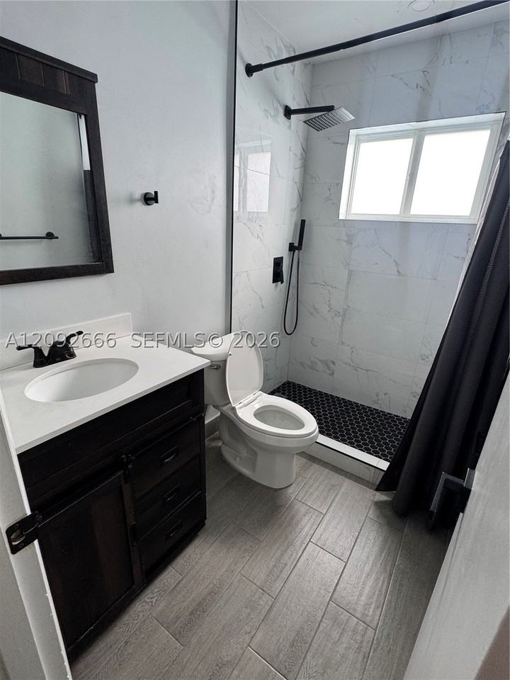 9321 Sw 26th St #1 - Photo 6 of 9