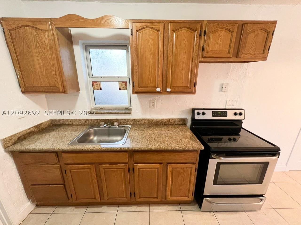 3461 Nw 17th St - Photo 3 of 18