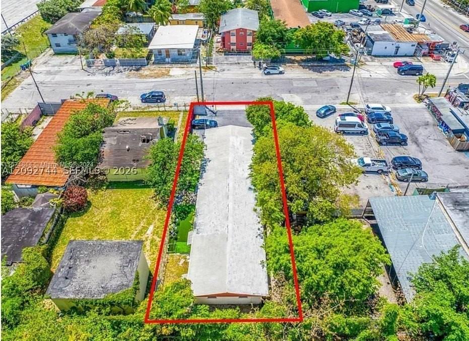 669 Nw 28th St #6 - Photo 4 of 14
