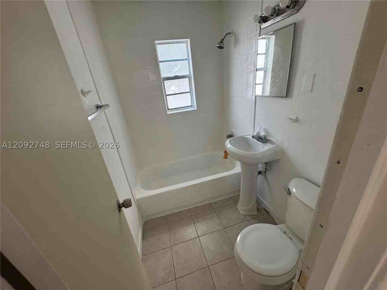 1306 Nw 61st St #8 - Photo 4 of 6