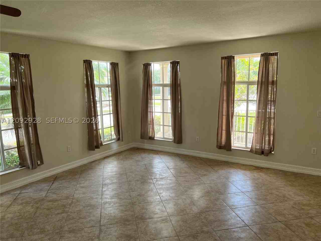 14008 Sw 274th Ter - Photo 6 of 50