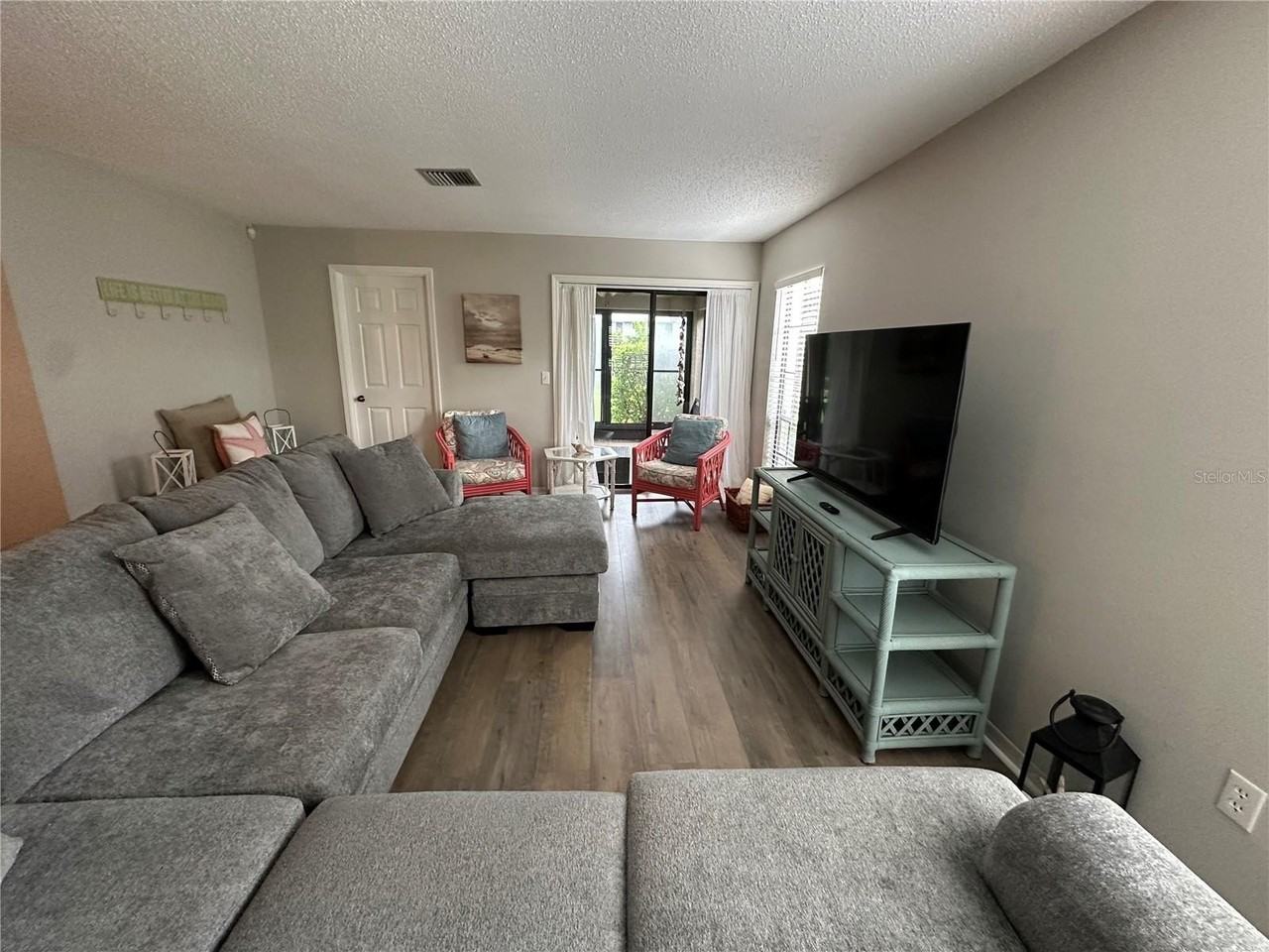 3312 Vivienda Blvd - Photo 4 of 24