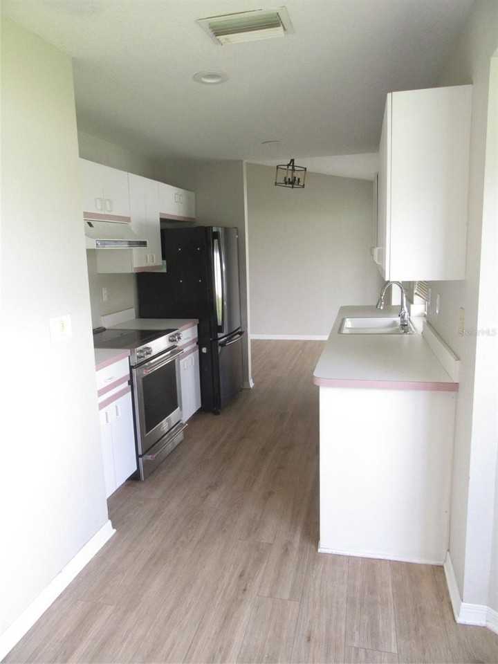 24 Allworthy St - Photo 4 of 15