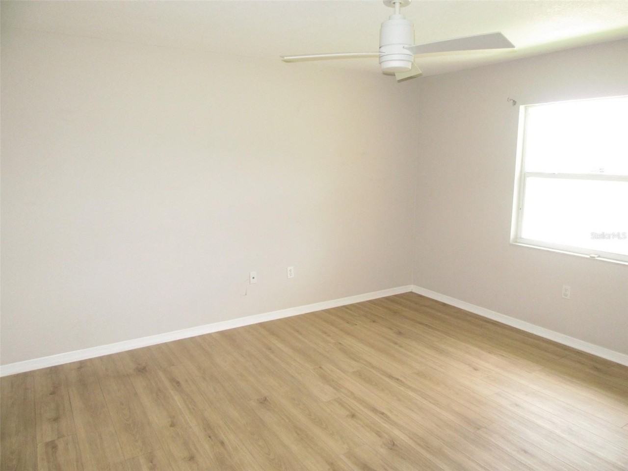 24 Allworthy St - Photo 6 of 15