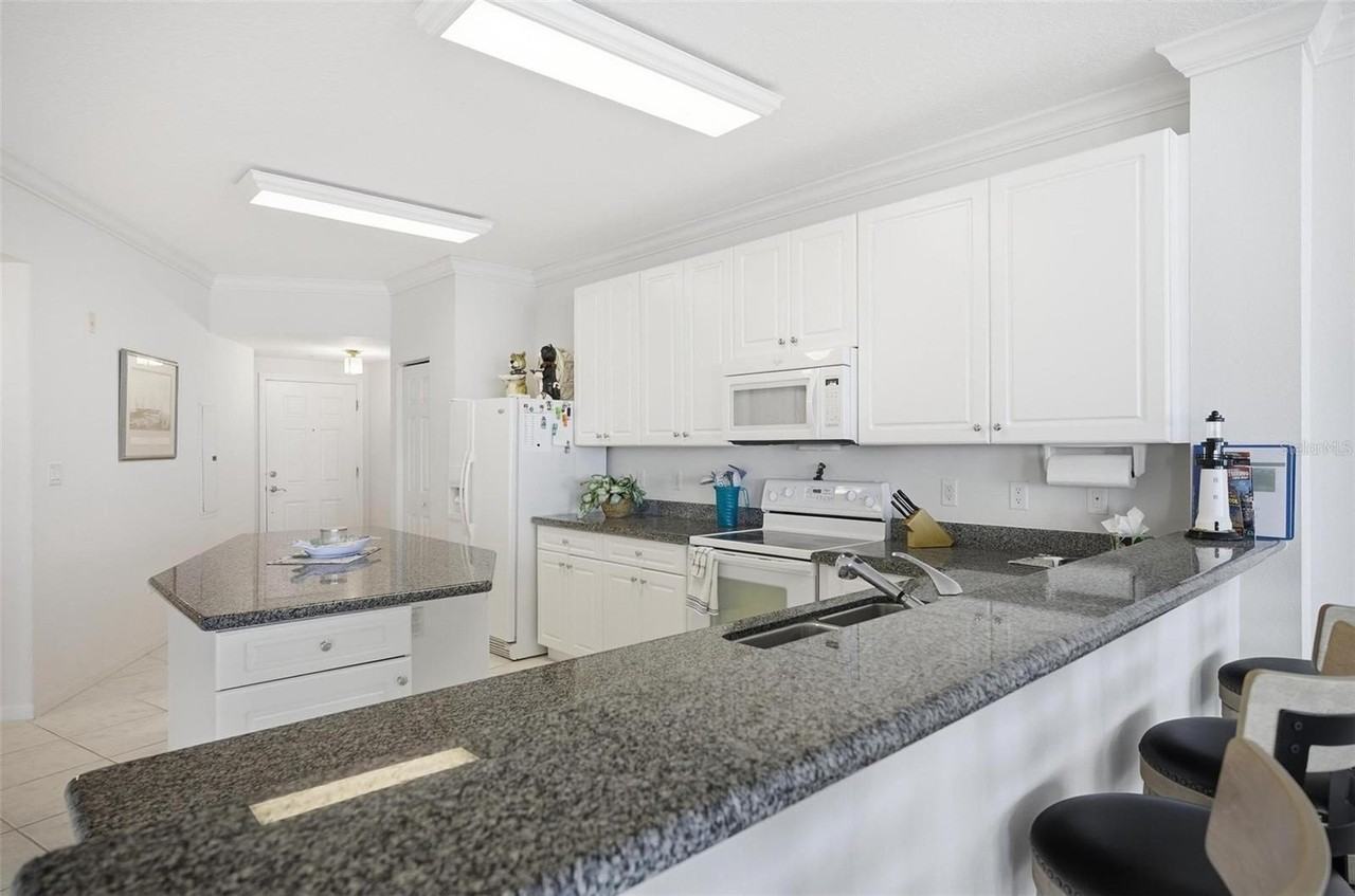 80 Surfview Dr #513 - Photo 5 of 22