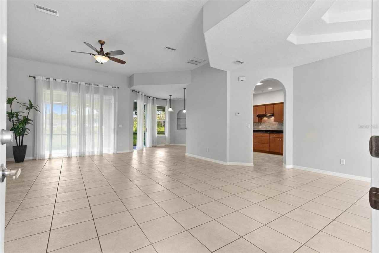 63 Ebb Tide Dr - Photo 4 of 27