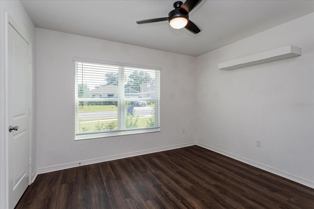 1434 Geranium Dr - Photo 4 of 15