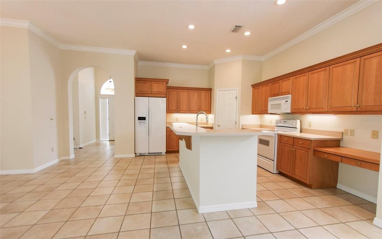 4404 Sw 91st Dr - Photo 7 of 18