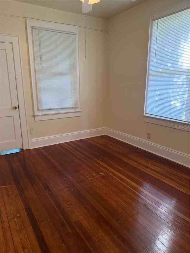 330 W Stanley St - Photo 7 of 15
