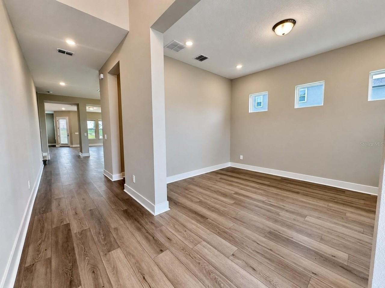 16477 Silver Brook Way - Photo 5 of 31