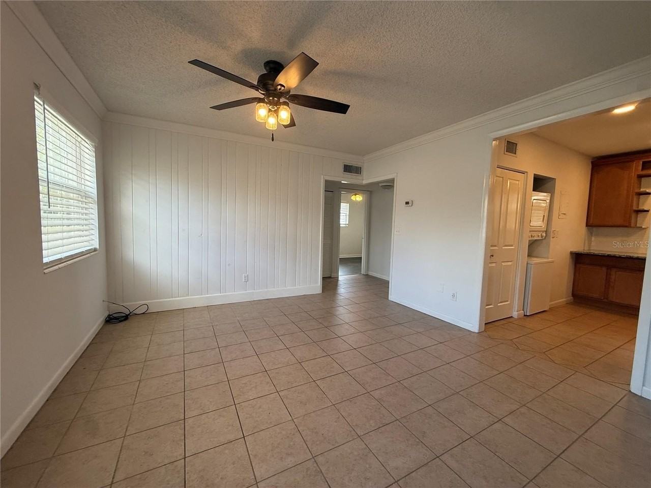 640 Robinhood Dr #C - Photo 3 of 13
