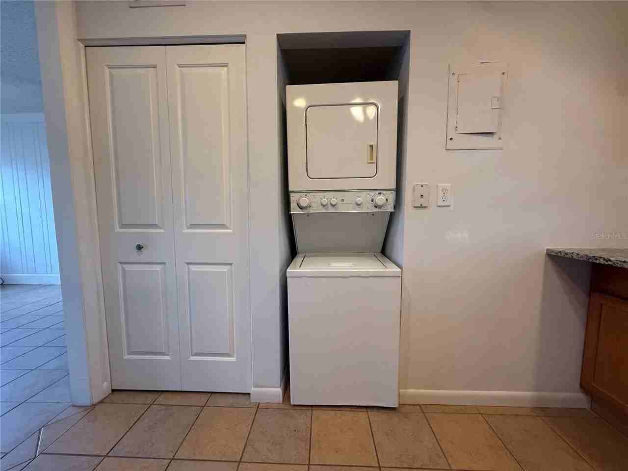640 Robinhood Dr #C - Photo 6 of 13