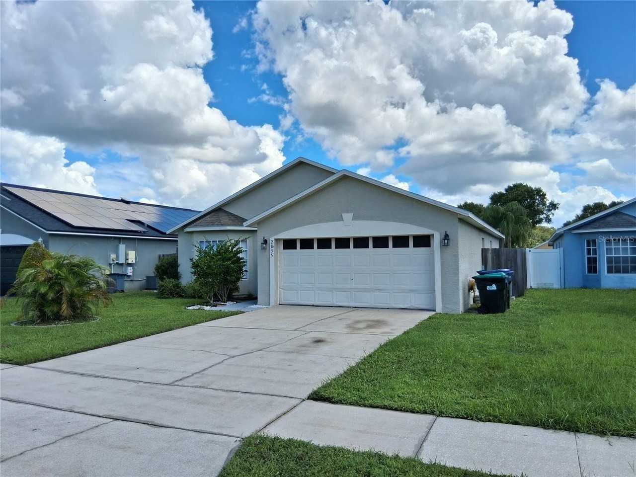 2835 Palm Isle Way - Photo 2 of 26