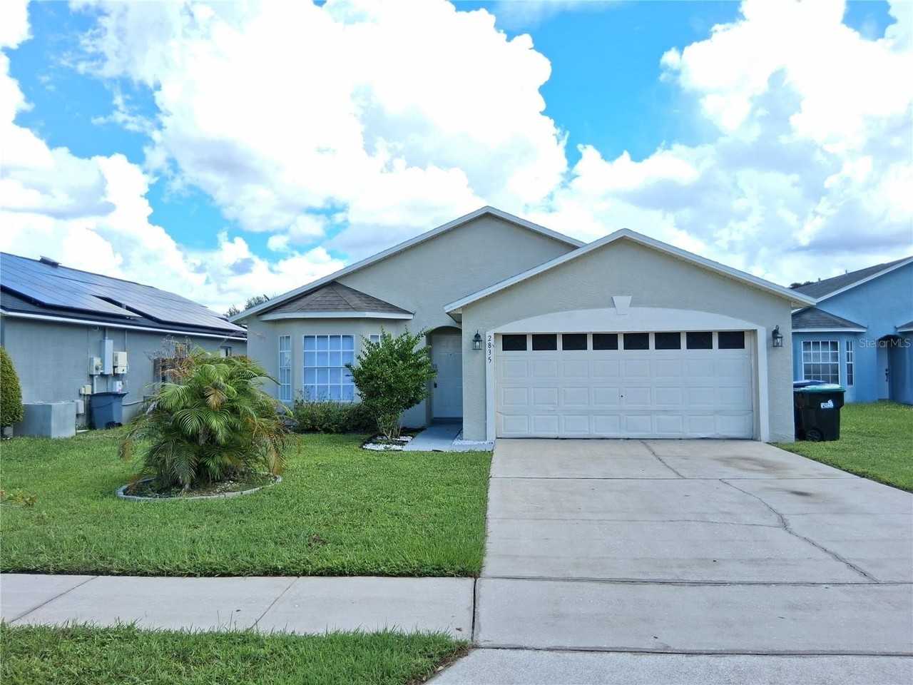 2835 Palm Isle Way - Photo 3 of 26