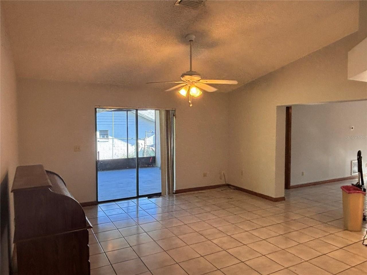 780 W Ludlum Dr - Photo 5 of 12