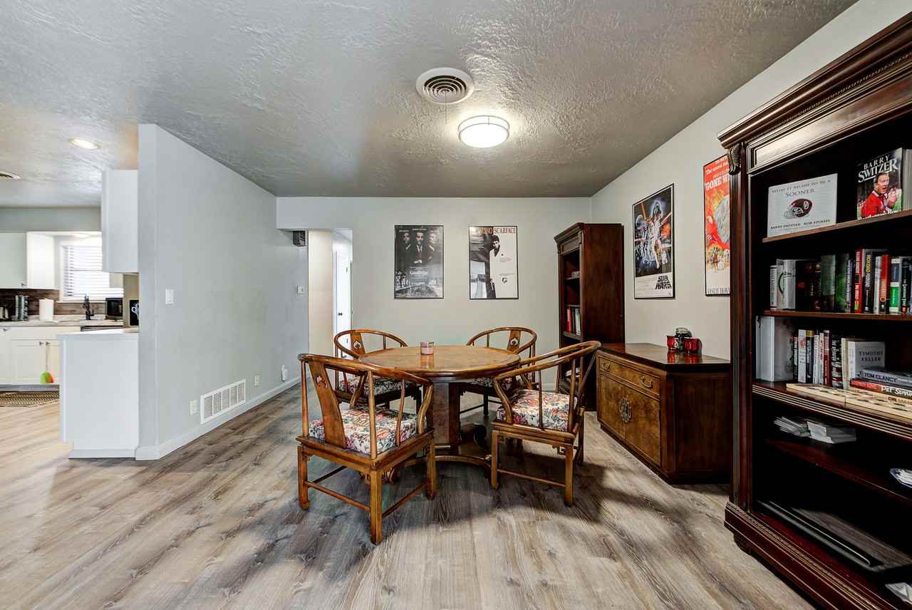 1414 Hollywood Ave #1 - Photo 4 of 17