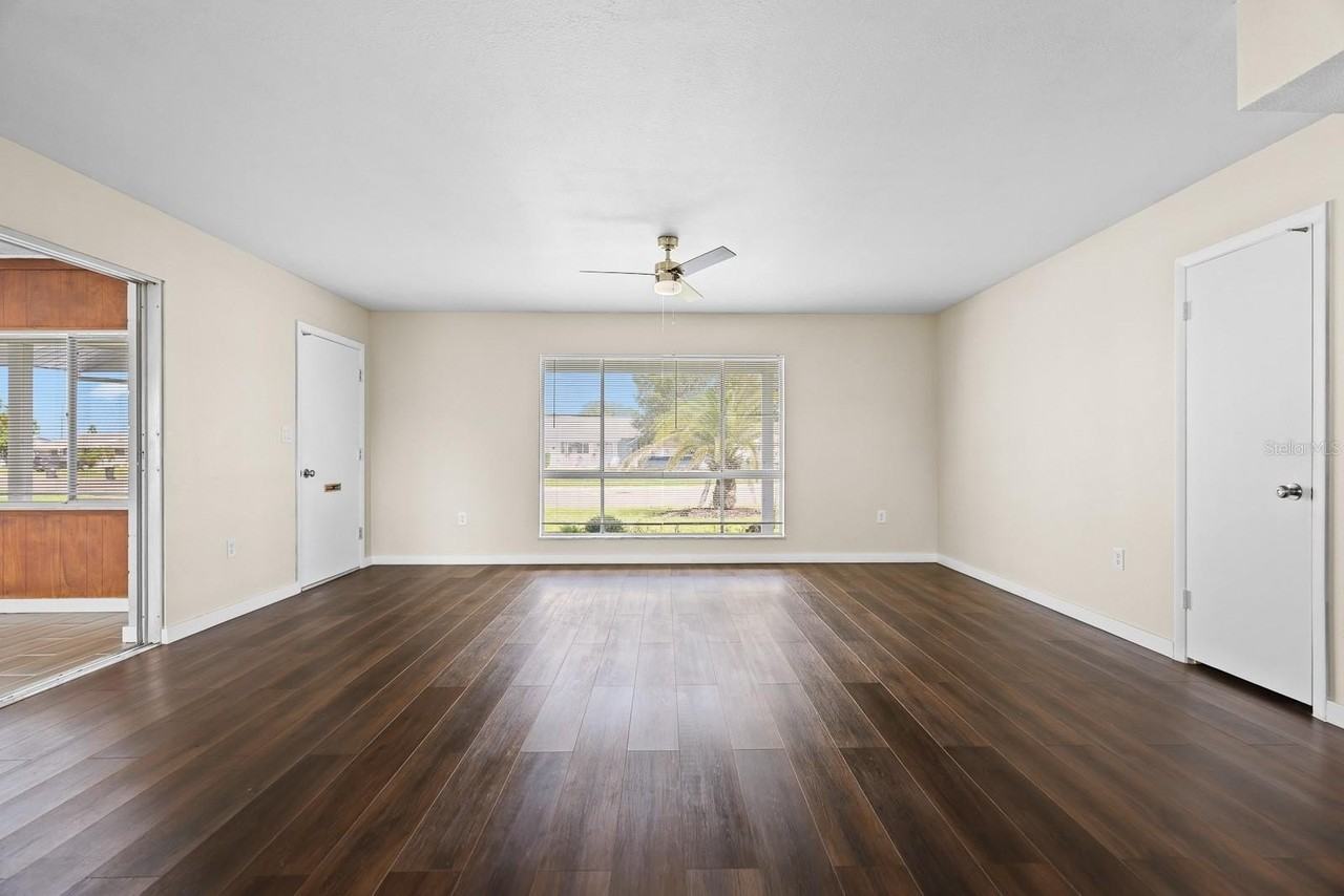 702 Desert Hills Way - Photo 6 of 35